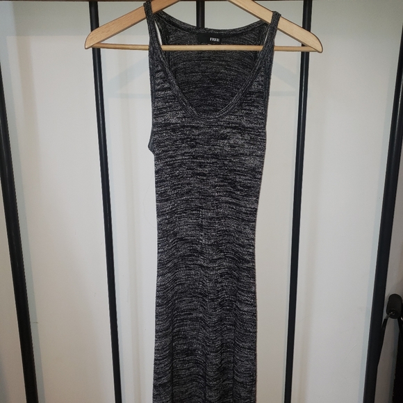 *2 for 40* Aritzia Wilfred Yasmin Dress - Picture 4 of 9